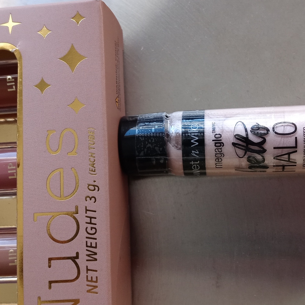Beauty Bundle - Picture 2 of 5